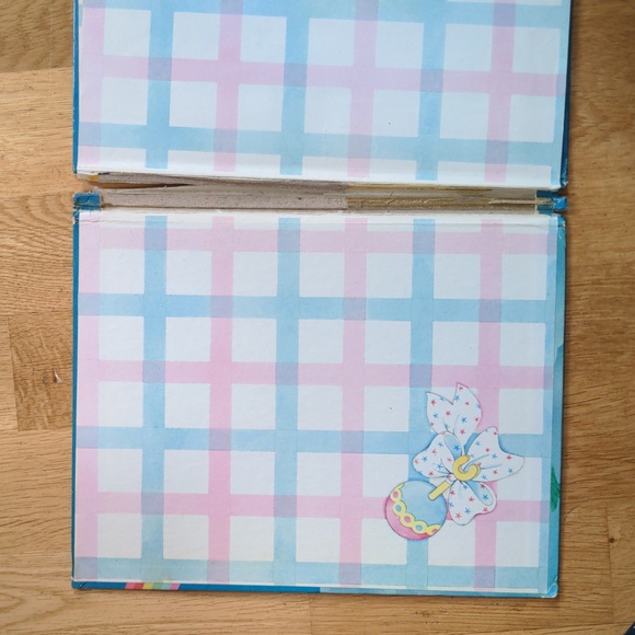 Vintage 80s My Little Pony book - Picture 2 of 5